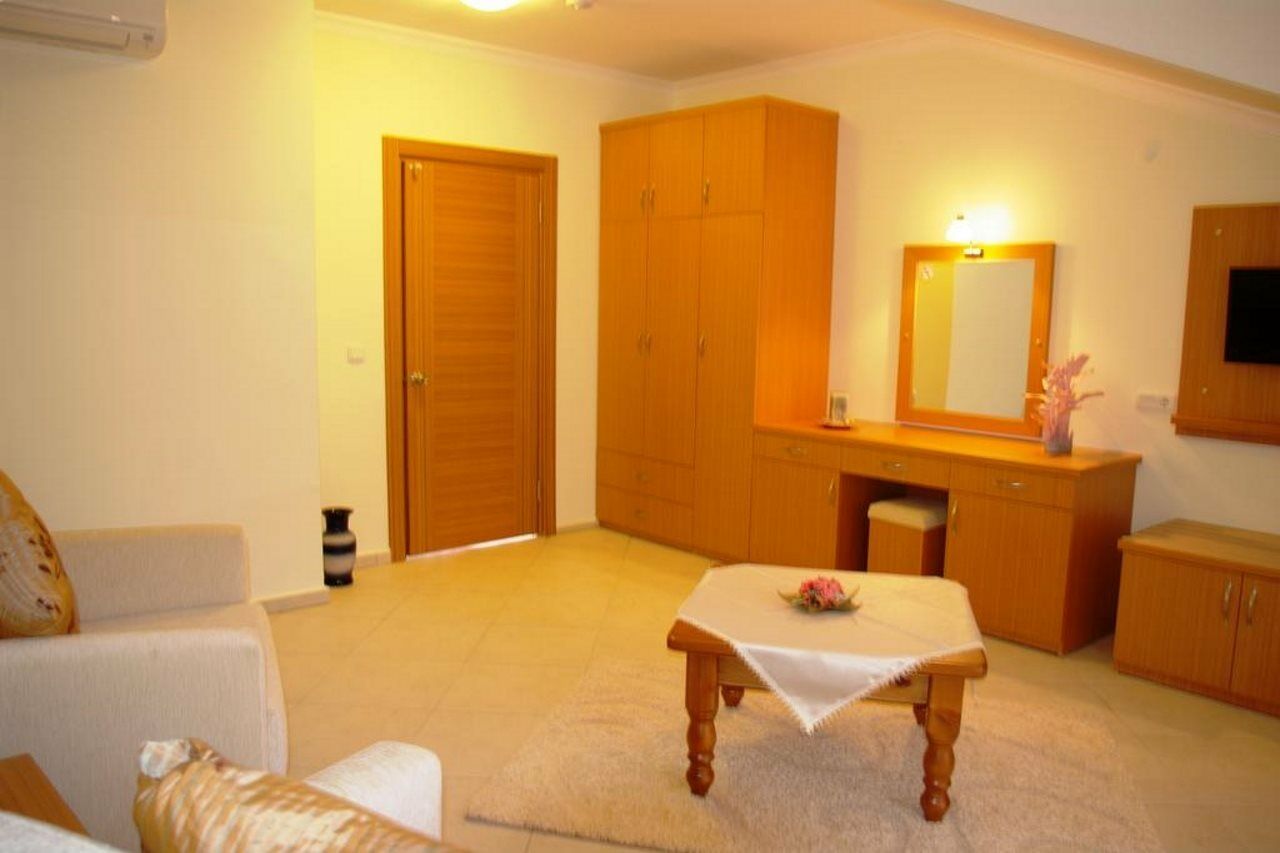 Celay Hotel Ölüdeniz Esterno foto